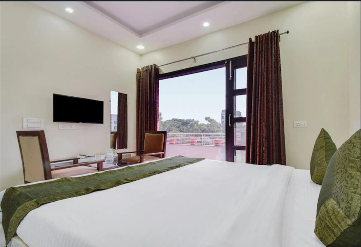 The Shashank Villa Панчкула Экстерьер фото